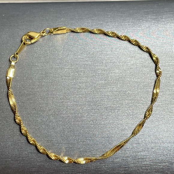 Avon Jewelry Avon Vintage Twisted Wheat Chain Gold Tone Size 8
